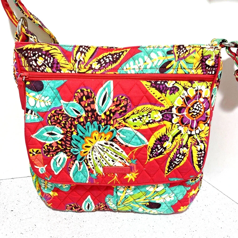 Vera Bradley crossbody bag purse Rumba 2017 retired pink floral quilted solid